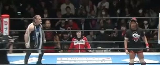 Chris Jericho Attacks Tetsuya Naito at New Years Dash