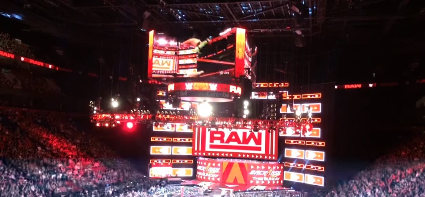 WWE Faking Camera Flashes During Matches On Raw