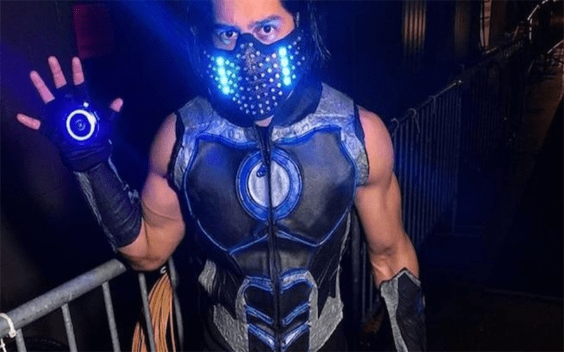 Mustafa Ali Donates Light-Up Mask to Fan With Medical Condition