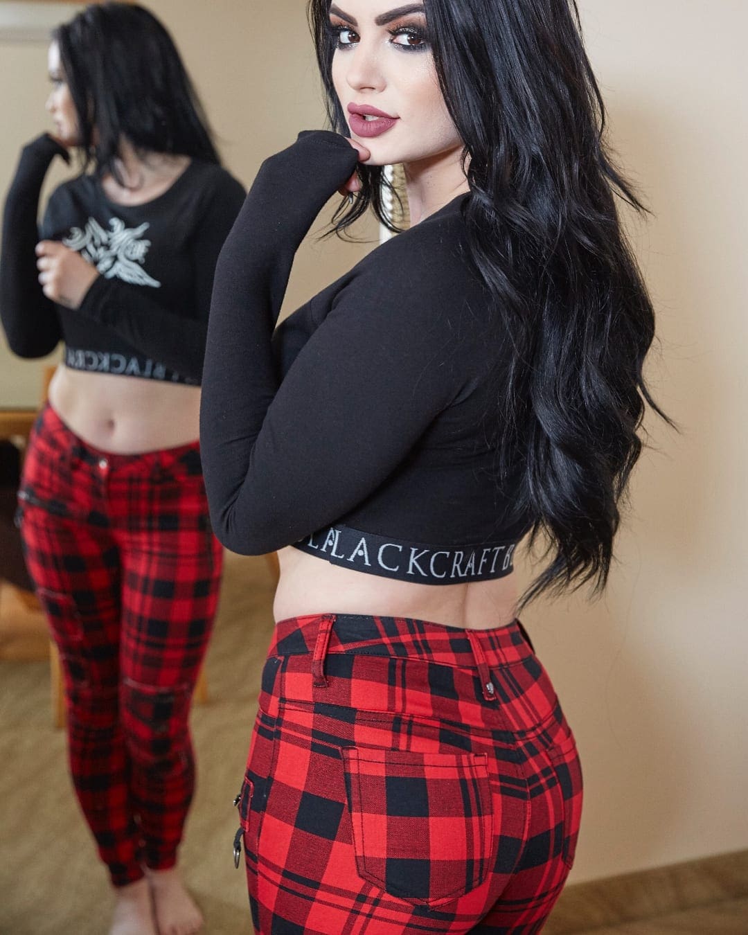 Paige Says Her Hot Topic Jeans Make Her Booty Look Good