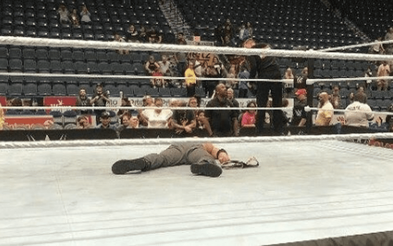 Dean Ambrose Sells Curb Stomp for Over 15 Minutes as Fans Leave