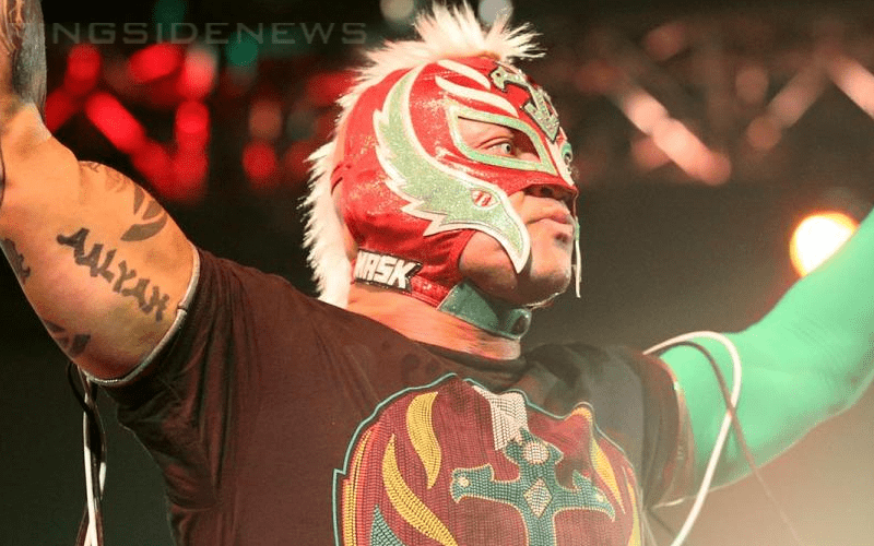 Rey Mysterio Discussing New WWE Contract