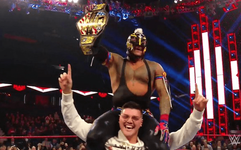 Rey Mysterio Becomes WWE United States Champion