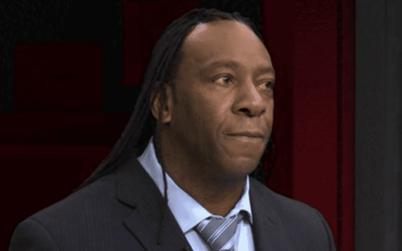 Booker T Set To Watch Homemade Fan Spin-A-Roonie Videos