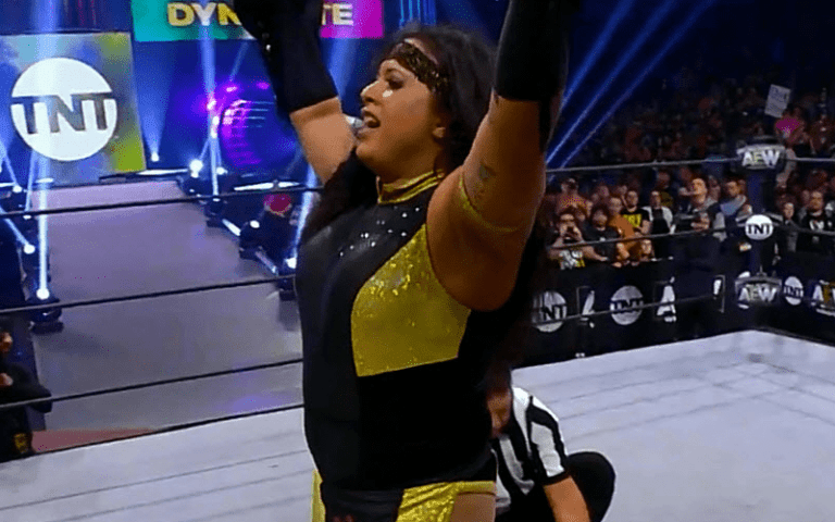 Nyla Rose Becomes Aew Women S World Champion