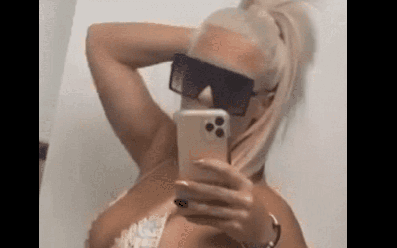 Dana Brooke About To Get Some Vitamin D While In Quarantine
