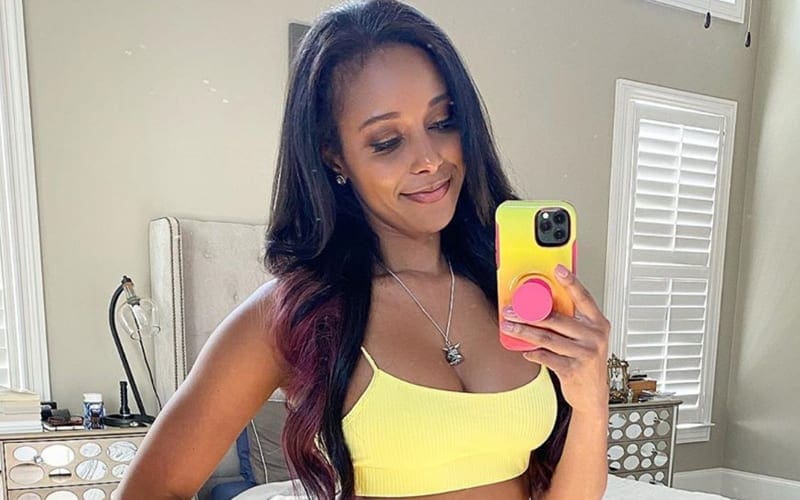 Brandi Rhodes Drops Her Own Thirst Trap Photo To Follow Up Cody Rhodes