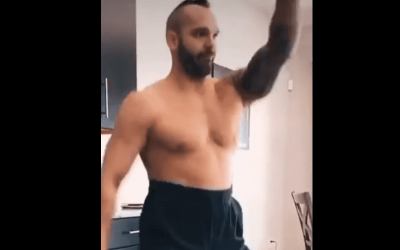 Shawn Spears ‘Lets His Limbs Loose’ In Kitchen Dance Video