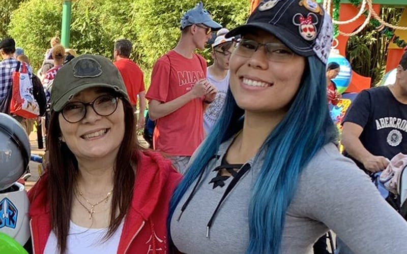 Mia Yim Gives Twitch Channel Money To Mother After Losing Her Job During Pandemic