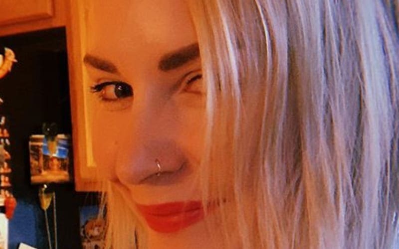 Renee Young Shows Off New Look