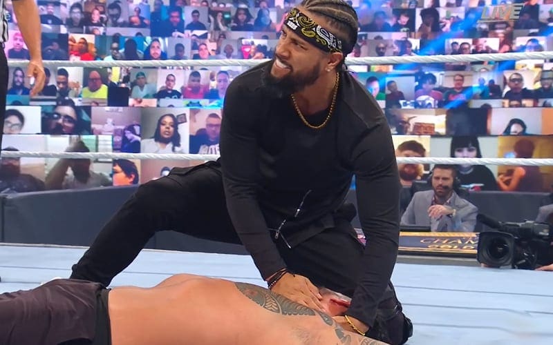 Jimmy Uso Returns & Throws In The Towel During Universal Title Match At WWE Clash Of Champions