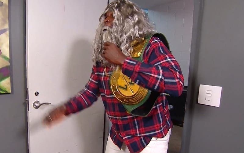R-Truth Loses WWE 24/7 Title At Clash Of Champions Gold Rush