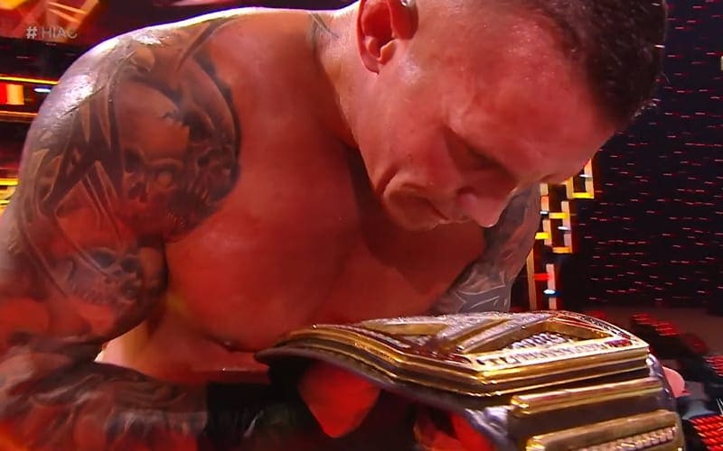 Randy Orton Wins WWE Title At Hell In A Cell