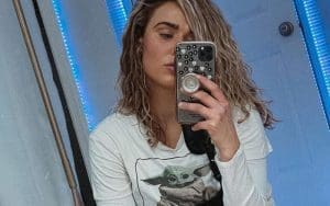 Fans Show Concern Over Lana’s Latest Photo