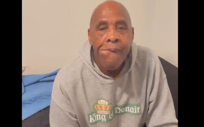 Virgil Intentionally Shows Fans His Junk While Plugging Cameo Account