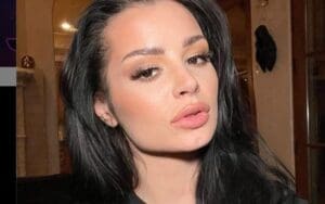 Paige Warns Of Con Artist Trying To Scam WWE Fans Paige Warns Of Con Artist Trying To Scam WWE Fans