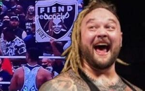 Bray Wyatt Seemingly Enjoyed Fan’s Fiend Sign At WWE SummerSlam Bray Wyatt Seemingly Enjoyed Fan's Fiend Sign At WWE SummerSlam