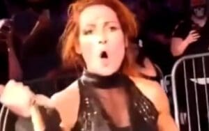 Becky Lynch Gets In Fan’s Face For Cussing At Her During WWE Live Event Becky Lynch Gets In Fan's Face For Cussing At Her During WWE Live Event