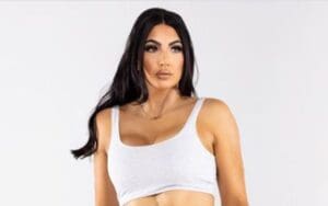 Jessica McKay Makes Casual Look Stunning In Latest Photo Drop