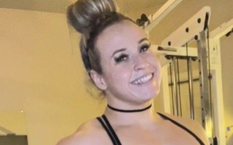 Jordynne Grace Shows Off Incredible Strength With Smiling Sports Bra Selfie