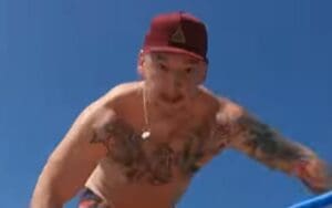 Happy Corbin Fails Spectacularly In Hilarious Paddleboarding Video