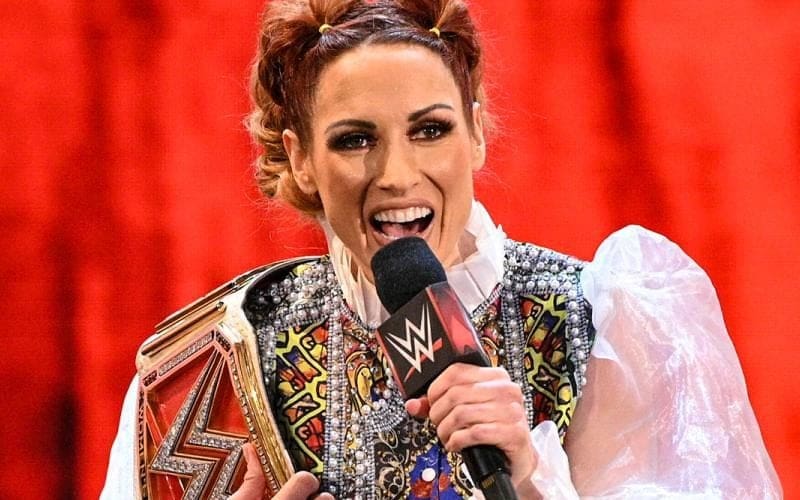 Becky Lynch Sends Warning To Lita After WWE RAW