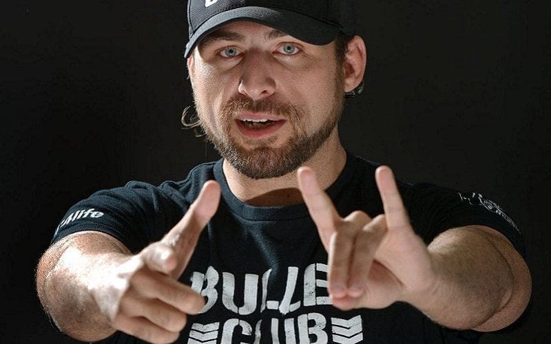 Chase Owens Re-Signs With NJPW