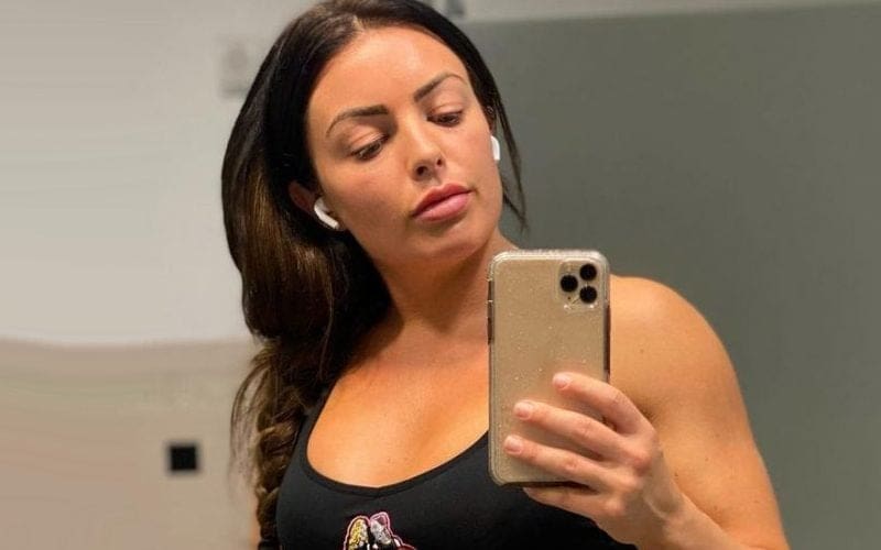 Mandy Rose Gets Things Going With Stunning Mirror Selfie