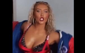 Nikkita Lyons Wows Fans With Super Seductive Dance Video