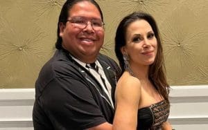 Mickie James Defends Her Friend After ‘Creepy’ Viral Photo Mickie James Defends Her Friend After 'Creepy' Viral Photo
