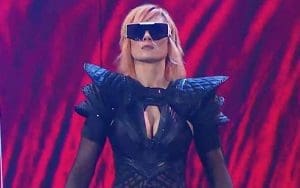 Becky Lynch Warns Fans Not To Fall For Fake Accounts