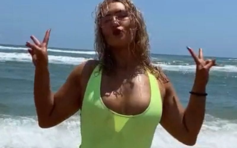 Nikkita Lyons Rocks Beach Day In Gorgeous Swimwear Video Drop