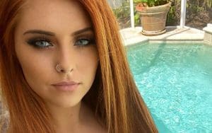 Brandi Lauren Shows Off For Her ‘Fit Fam’ In Revealing Selfie Drop Brandi Lauren Shows Off For Her 'Fit Fam' In Revealing Selfie Drop