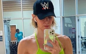 Charlotte Flair Shows Off Her Abs In Sizzling Selfie Photo Drop Charlotte Flair Shows Off Her Abs In Sizzling Selfie Photo Drop