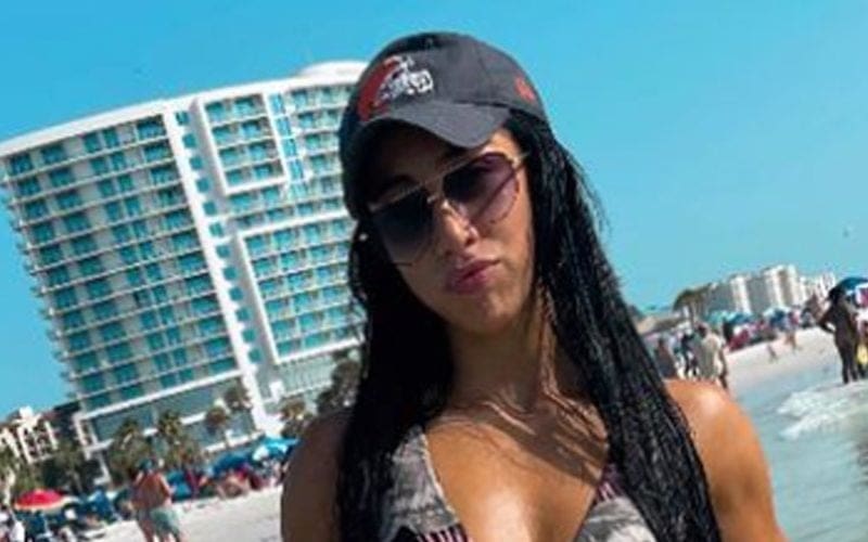 Indi Hartwell Shows Off What Dexter Lumis Is Missing With Skimpy Bikini Photo Drop