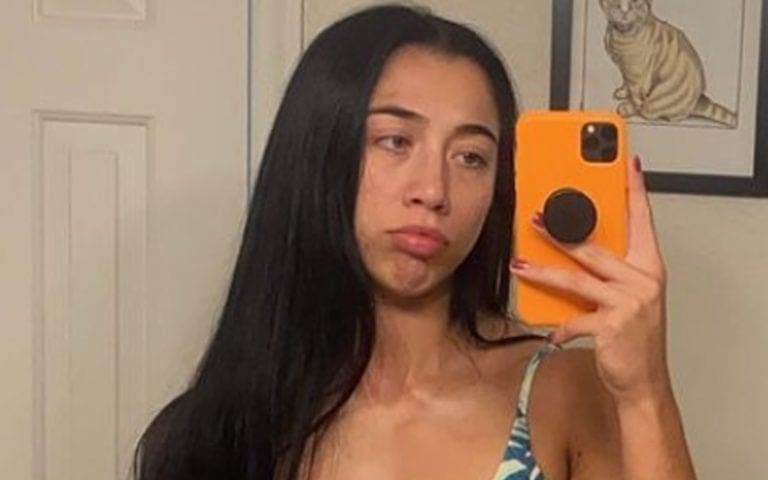 Indi Hartwell Shows Off Big In Skimpy Bikini Selfie Drop