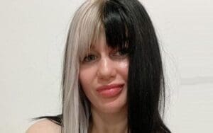 Blair Davenport Stuns In Revealing Selfie Drop