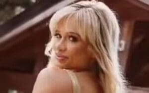 Scarlett Bordeaux Drops Unbelievable Behind-The-Scenes Video From Smoldering Photo Shoot Scarlett Bordeaux Drops Unbelievable Behind-The-Scenes Video From Smoldering Photo Shoot