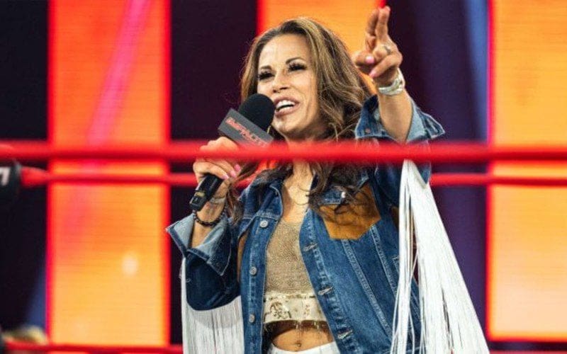 Mickie James Reveals She Wasn’t Contractually Tied to TNA