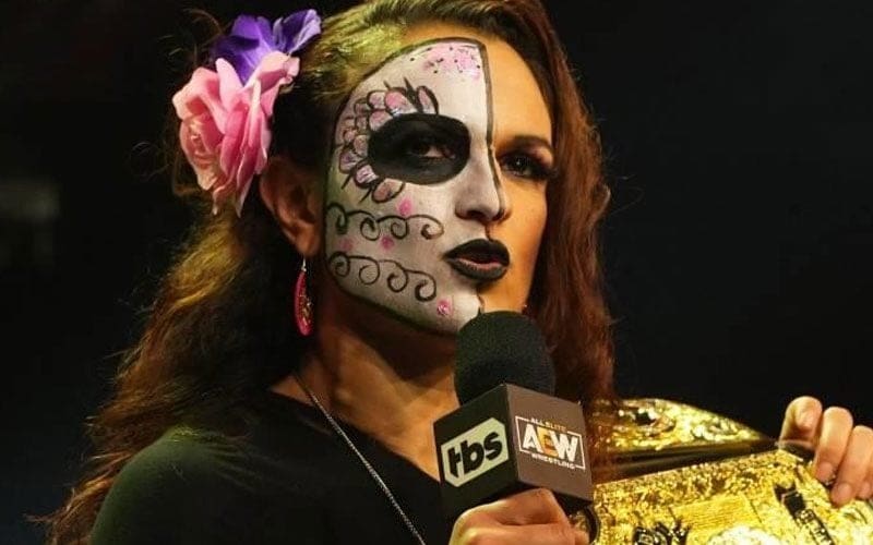 Thunder Rosa Claps Back At Critics Of Her Work In AEW