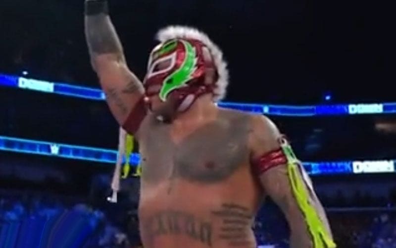 Rey Mysterio Earns Intercontinental Title Shot During WWE SmackDown