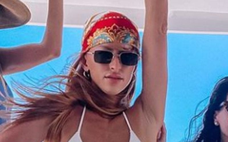 Summer Rae Turns Up The Heat In Skimpy Bikini Photo Drop