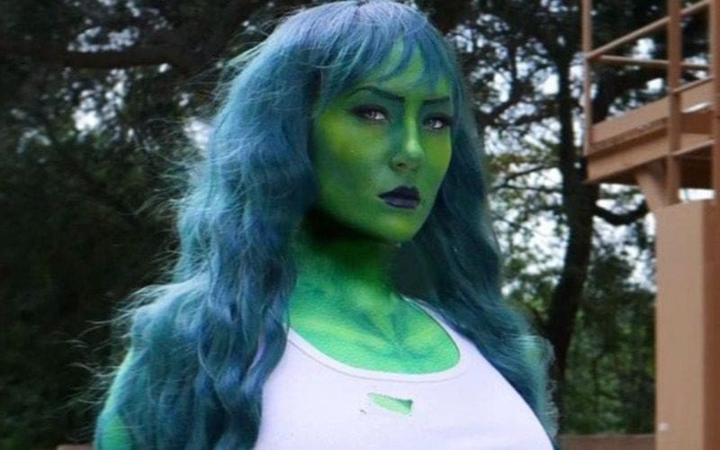 Nikkita Lyons Shows Off Insane She-Hulk Cosplay