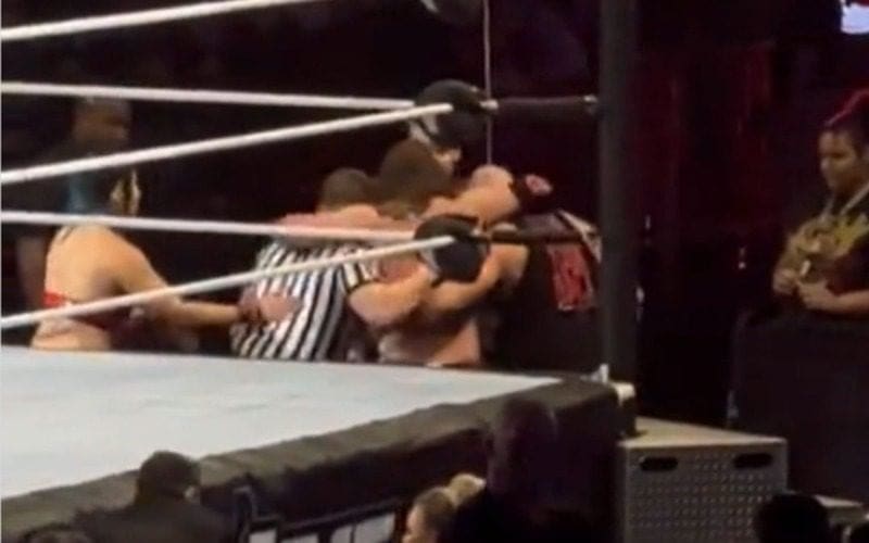 Match Stopped After AJ Styles’ Injury At WWE Live Event