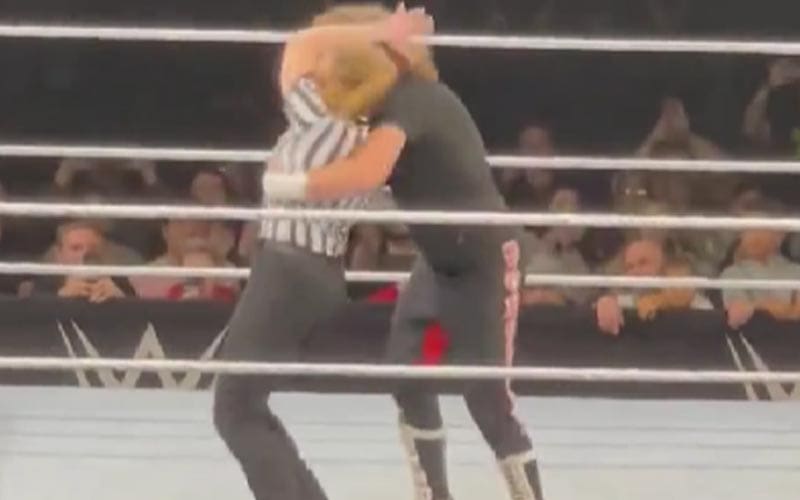 Sami Zayn Stunned By WWE Referee Jessika Carr & Kevin Owens During WWE Live Event