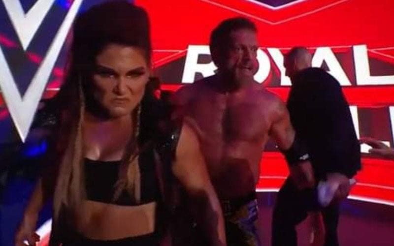 Edge & Beth Phoenix Make Surprise Return During WWE Royal Rumble