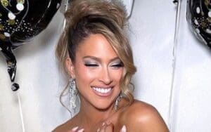 Kelly Kelly Celebrates Her Birthday In Jaw-Dropping Corset Photo Drop Kelly Kelly Celebrates Her Birthday In Jaw-Dropping Corset Photo Drop