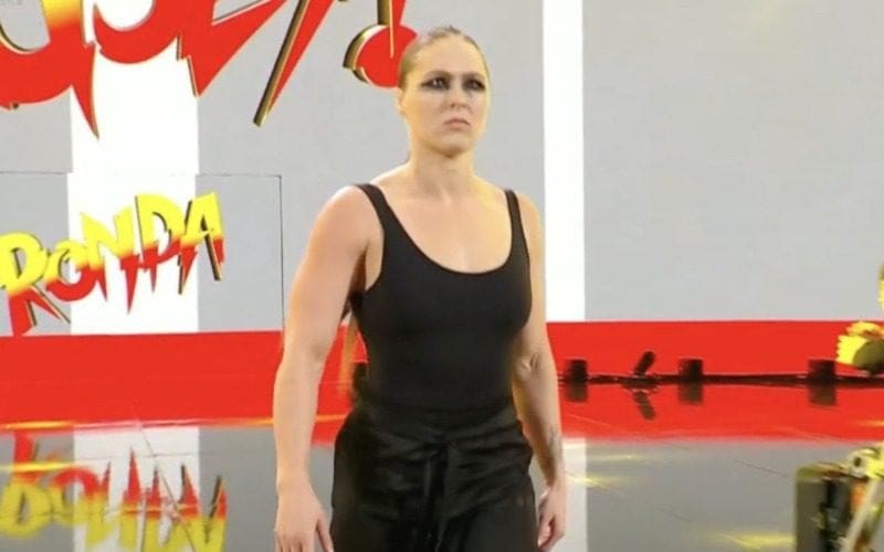Ronda Rousey Returns During WWE SmackDown