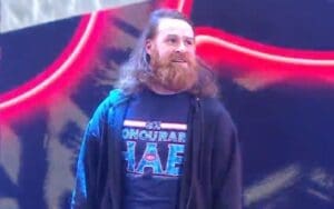 Sami Zayn Brings Back Old Theme Song During WWE SmackDown Sami Zayn Brings Back Old Theme Song During WWE SmackDown