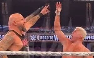 Cody Rhodes Reunites With Ex-Bullet Club Members During WWE Live Event Cody Rhodes Reunites With Ex-Bullet Club Members During WWE Live Event